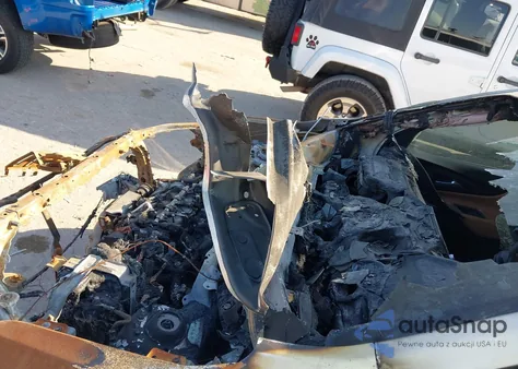 2018 Chevrolet Equinox Premier from USA, damaged, VIN 3GNAXVEV6JS628907